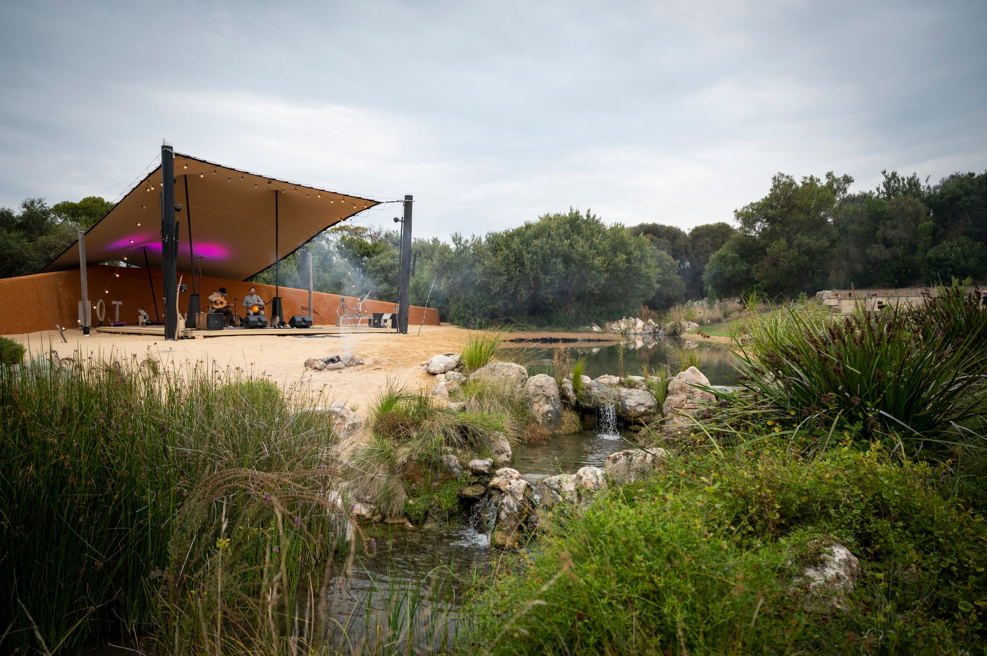 A wide shot of the Amphitheatre stage