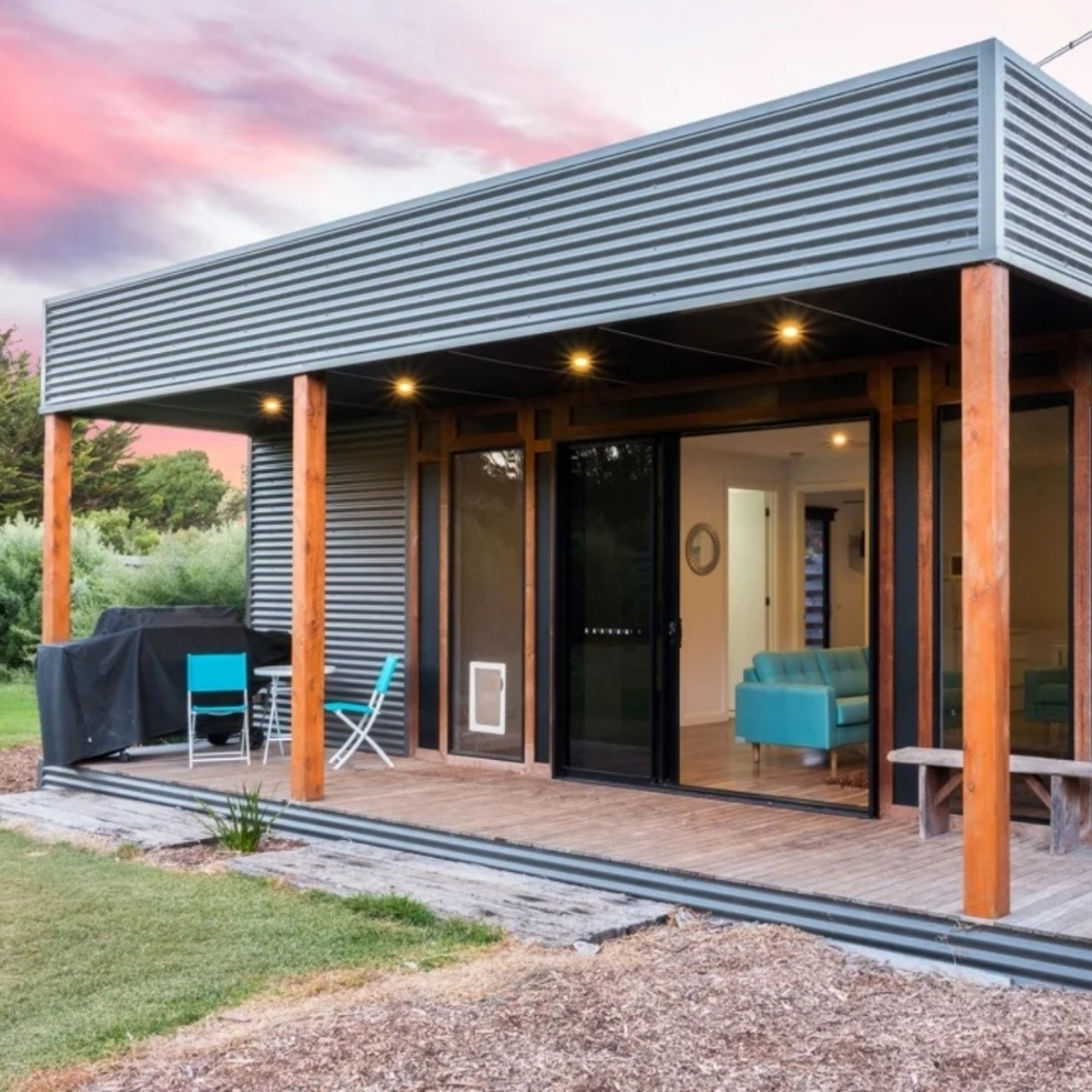 Drift Away on Dundas