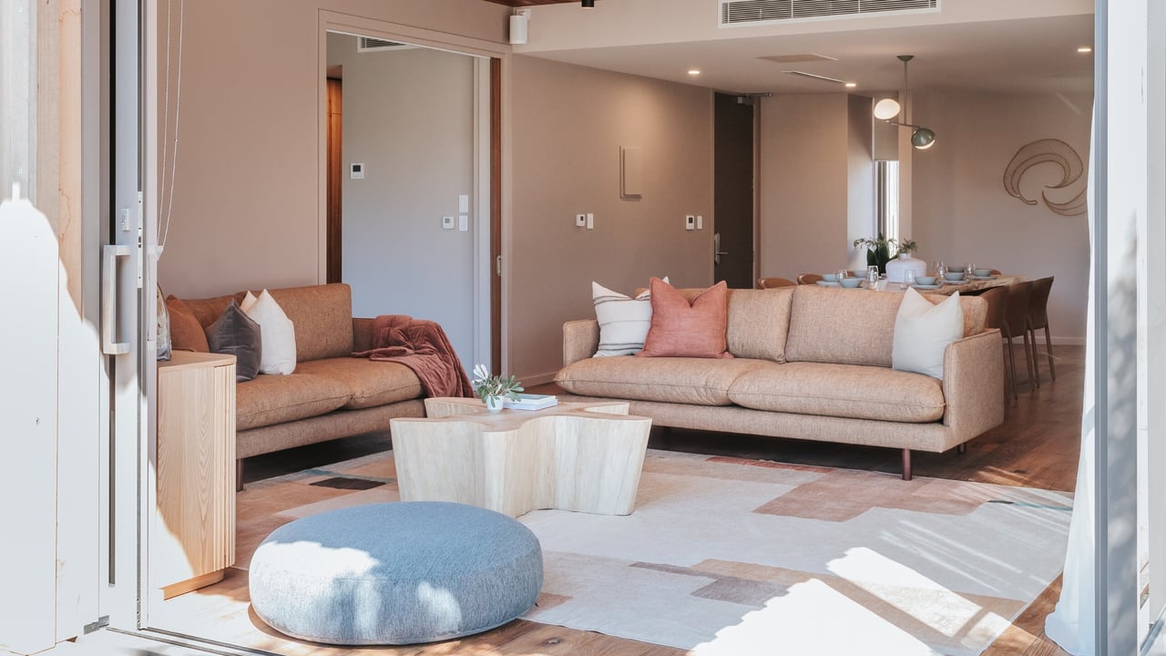 Peninsula Suite lounge