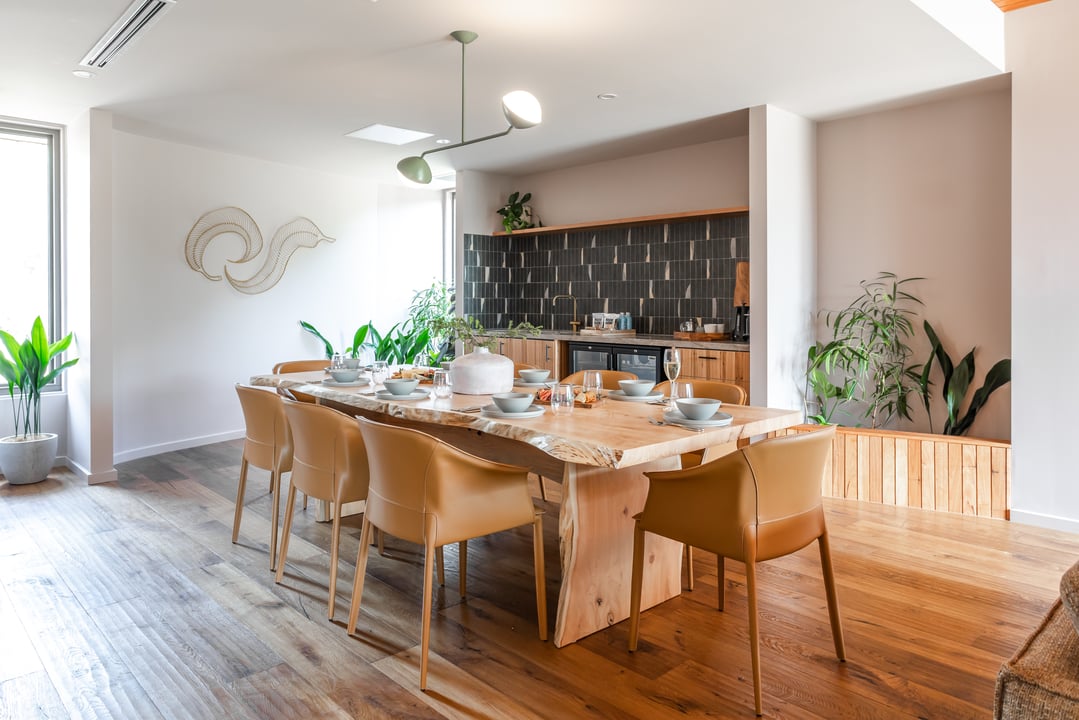 The dining room of the Peninsula Suite