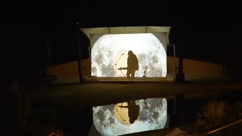 showcase performance with IKSRE & Rhys Newling