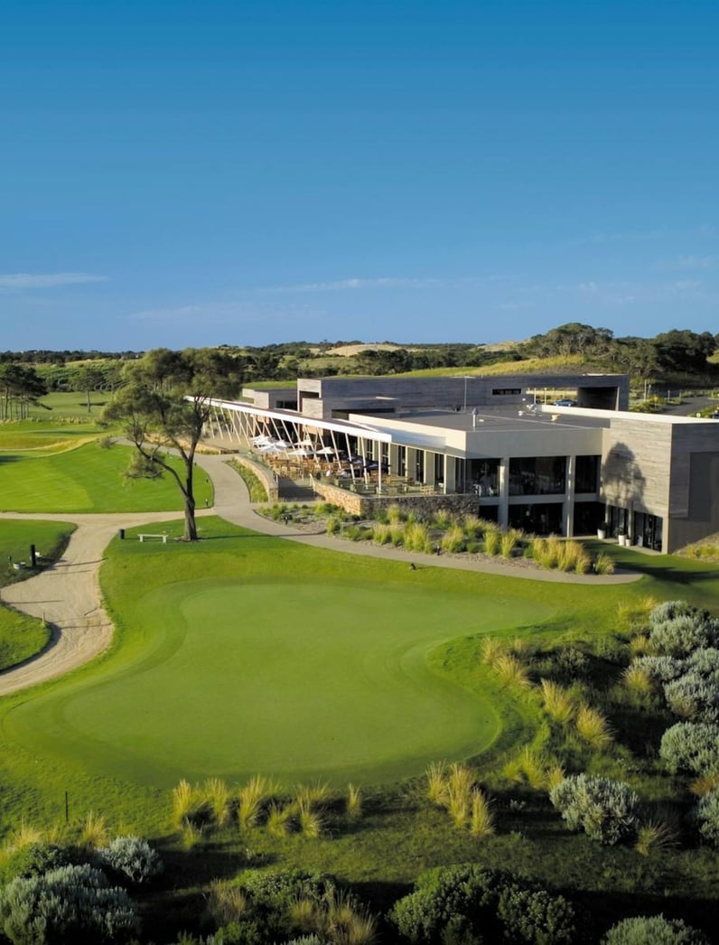 The outside of Peppers Moonah Links