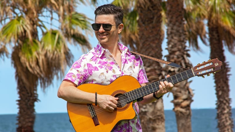 sunday sessions with Simon Hudson