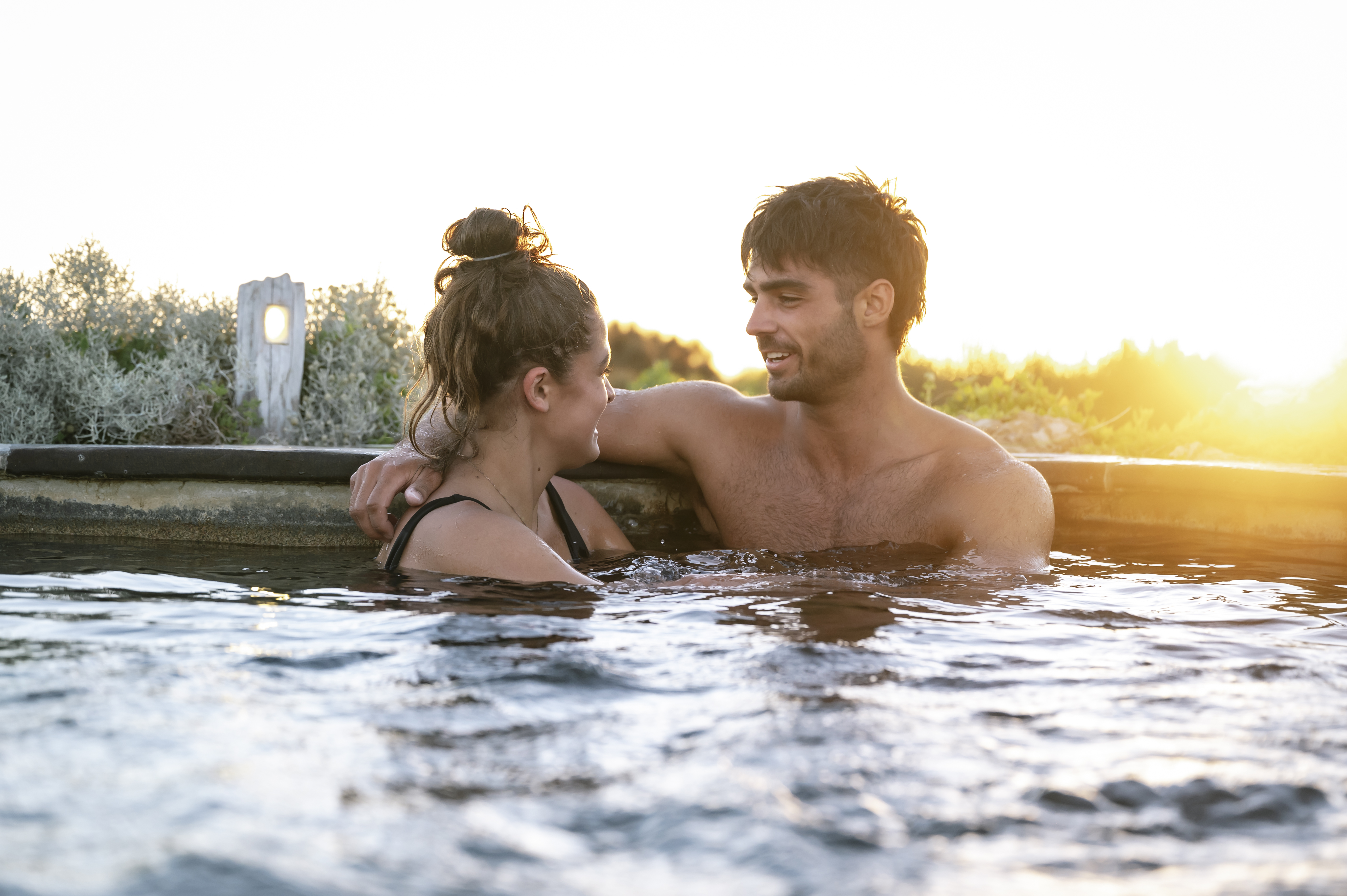 bath-house-valentines-day-couple-in-hilltop-pool-landscape-3.jpg